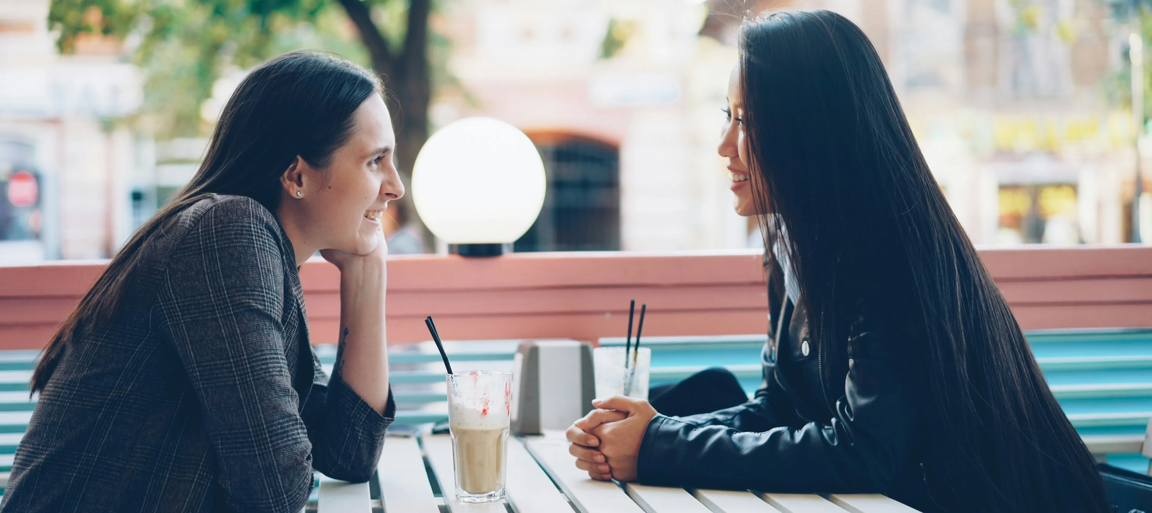 20 Interesting Questions to Break the Ice on a First Date